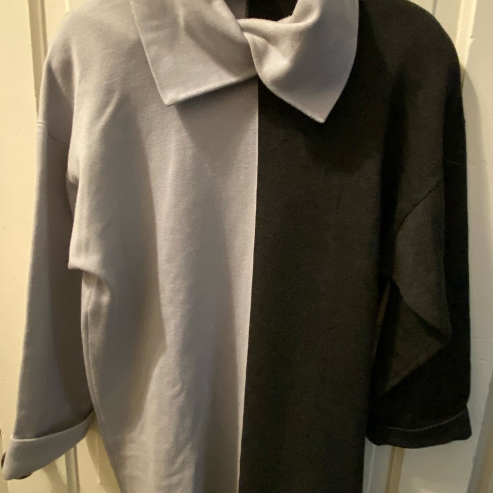 St. John Gray and Black Knit Top